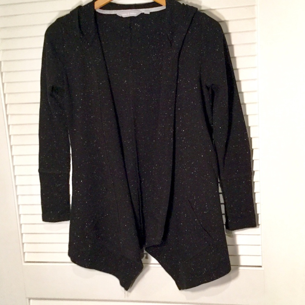 HARMONY & BALANCE Lounge hooded sweater.